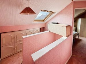 Loft room- click for photo gallery